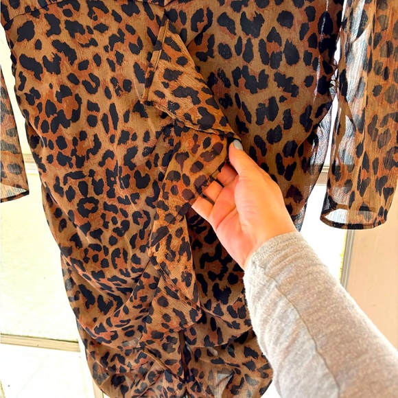 ZARA V-neck leopard print dress - Picture 4 of 6